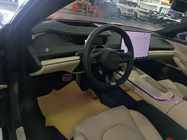 Xiaomi SU7 — Фото автомобиля 9