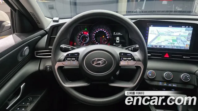 Hyundai AVANTE Avante (CN7) — Фото автомобиля 12