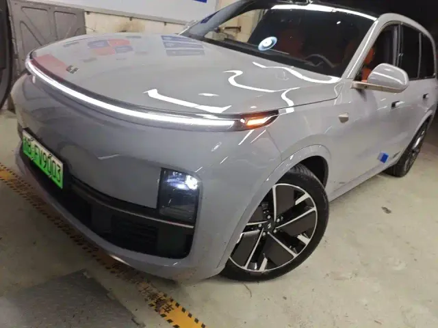 Фотография автомобиля — Li Auto L9