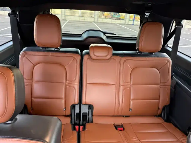 Lincoln Navigator — Фото автомобиля 28