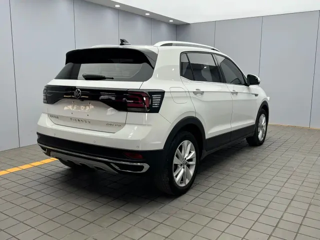 Volkswagen T-Cross — Фото автомобиля 6