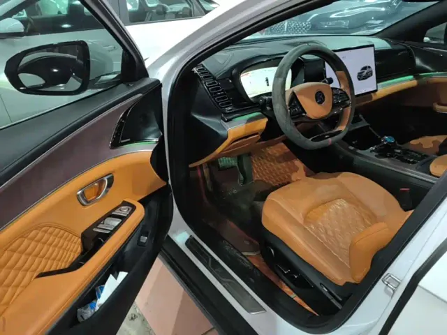 BYD Han — Фото автомобиля 15