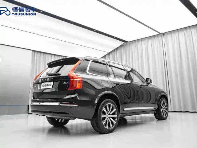 Volvo XC90 — Фото автомобиля 5