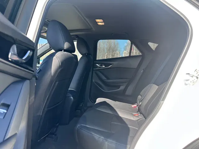 Mazda CX-4 — Фото автомобиля 16