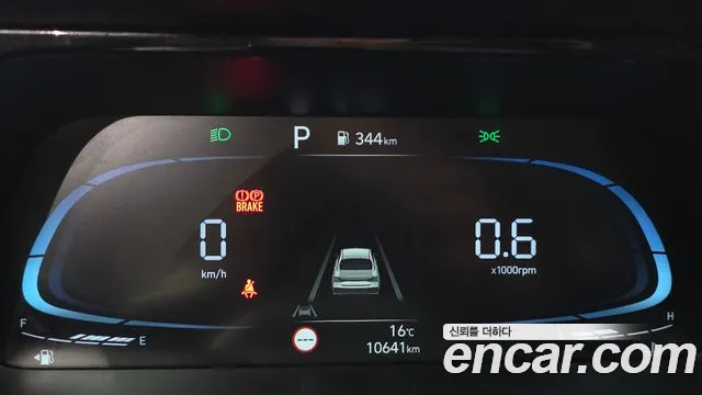 Hyundai Avante CN7 — Фото автомобиля 11