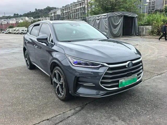 BYD Tang — Фото автомобиля 3