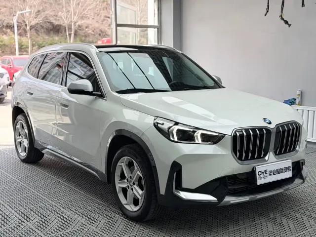 BMW X1 — Фото автомобиля 3