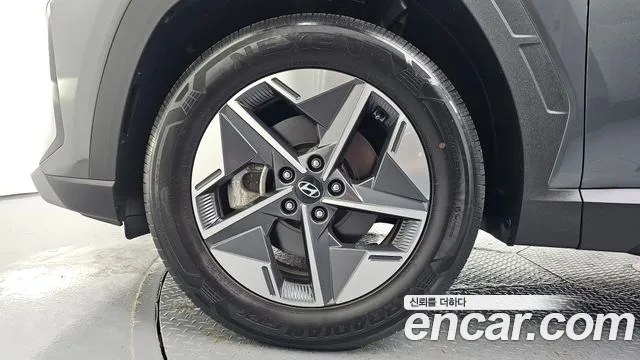Hyundai Tucson Новый Tucson (NX4) Бензин 1.6 турбо 2WD — Фото автомобиля 5