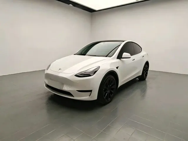 Фотография автомобиля — Tesla Model Y