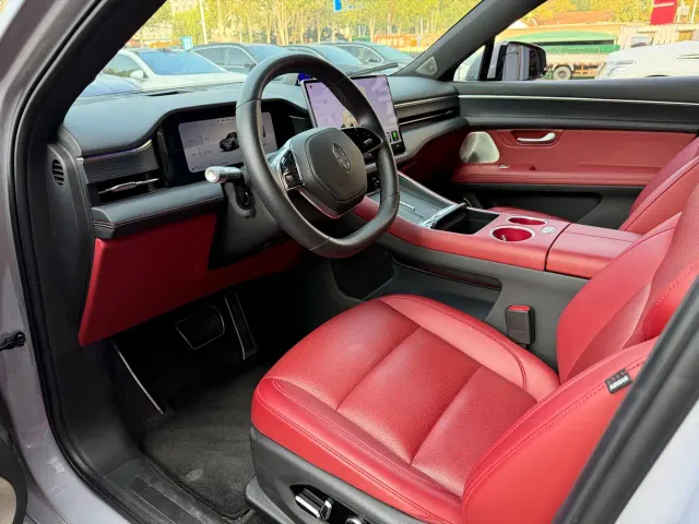 Aito M5 — Фото автомобиля 7