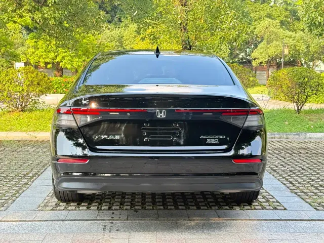 Honda Accord — Фото автомобиля 14