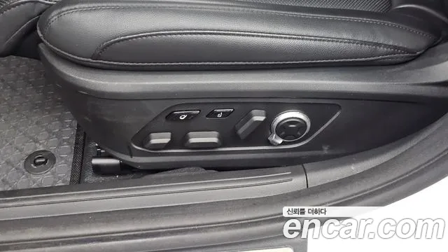 Hyundai Grandeur GN7 — Фото автомобиля 16