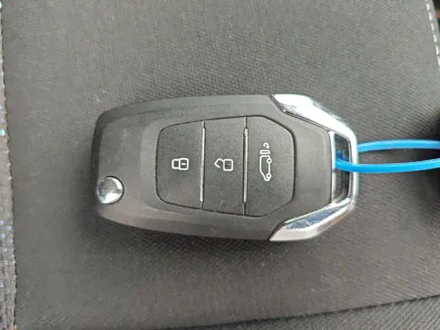 Maxus Xintu V80 — Фото автомобиля 8