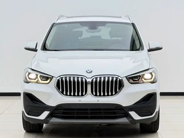 BMW X1 — Фото автомобиля 3