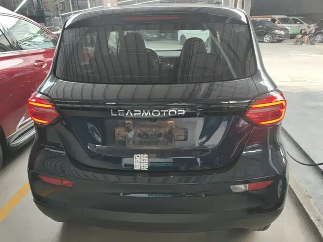 Leapmotor T03 — Фото автомобиля 5