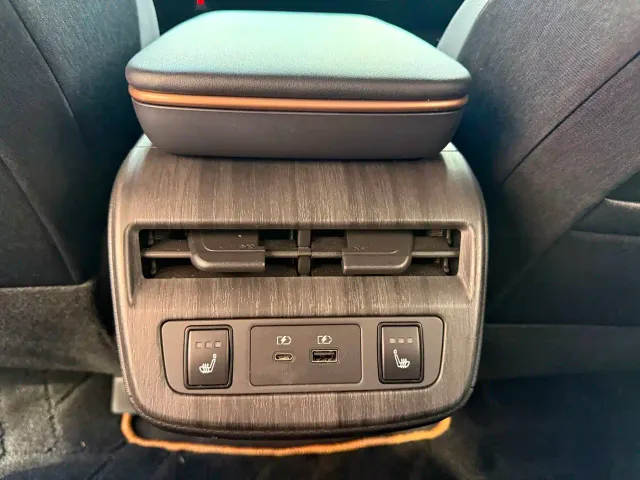 Nissan Ariya — Фото автомобиля 10