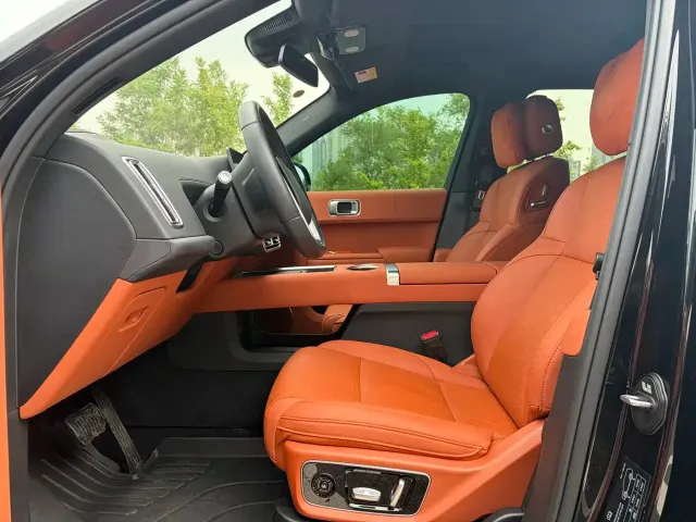 Li Auto L7 — Фото автомобиля 4
