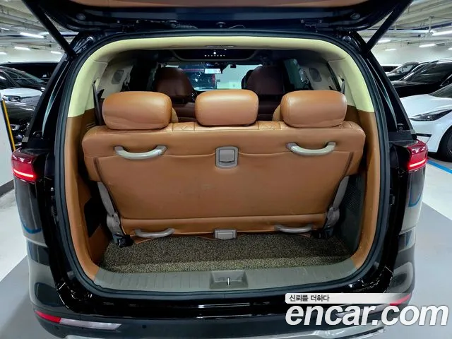 Kia Canival Carnival 4 поколение Бензин 9 мест Hi-Limousine(Спецкузов) — Фото автомобиля 18