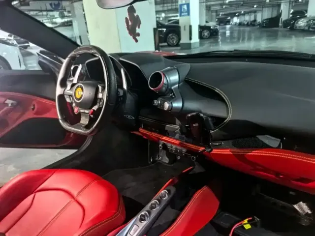 Ferrari F8 — Фото автомобиля 7