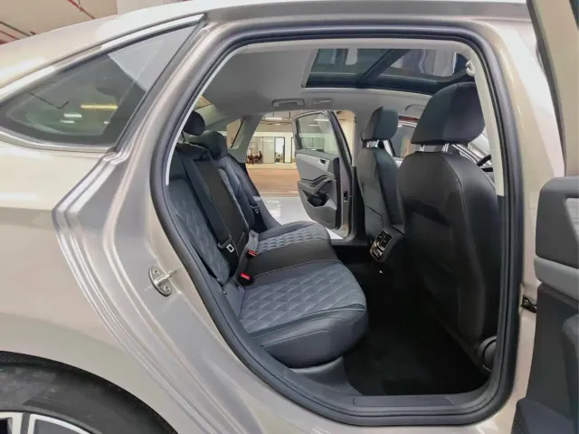 Volkswagen Sagitar — Фото автомобиля 19