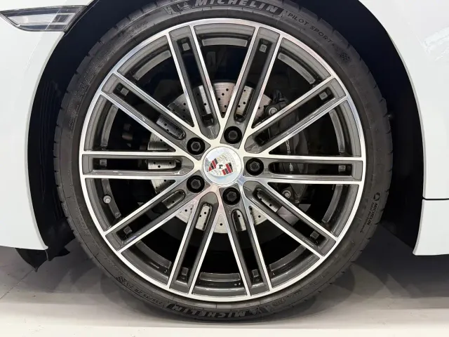 Porsche 718 — Фото автомобиля 11