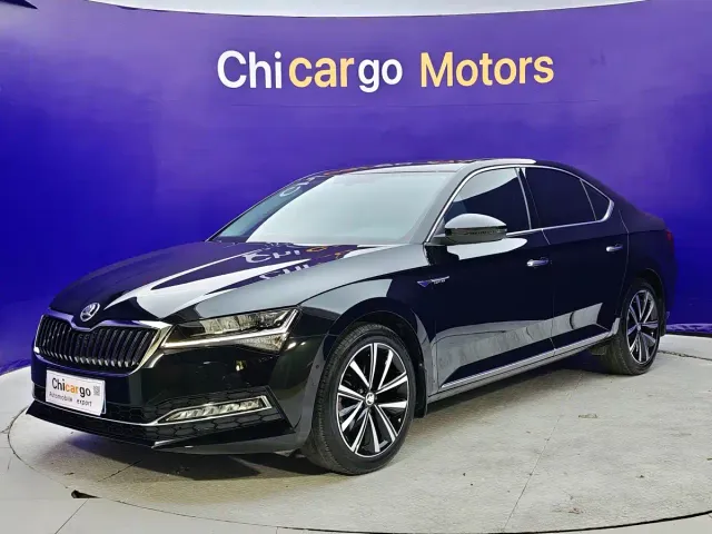 Фотография автомобиля — Skoda Superb