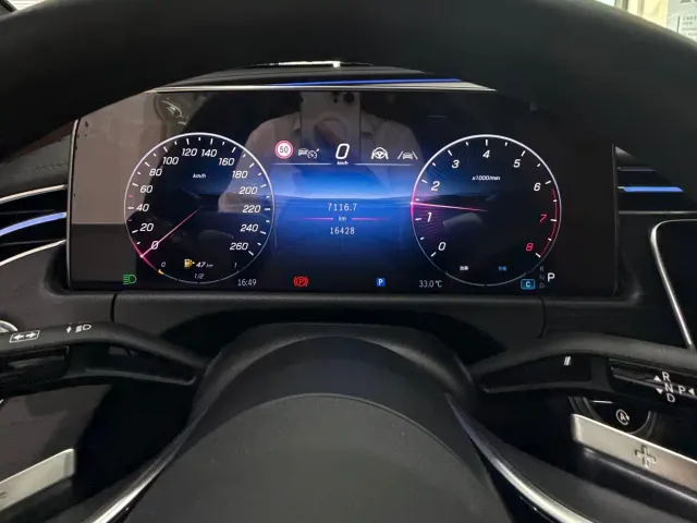 Mercedes-Benz E-Class — Фото автомобиля 10