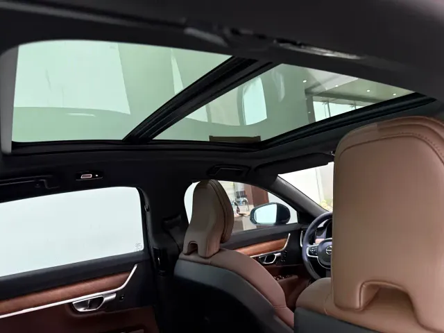 Volvo S90 — Фото автомобиля 12