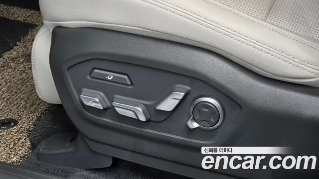Hyundai Santa Fe MX5 — Фото автомобиля 26