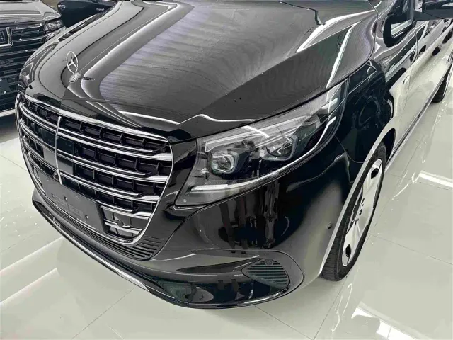 Mercedes-Benz V-Class — Фото автомобиля 3