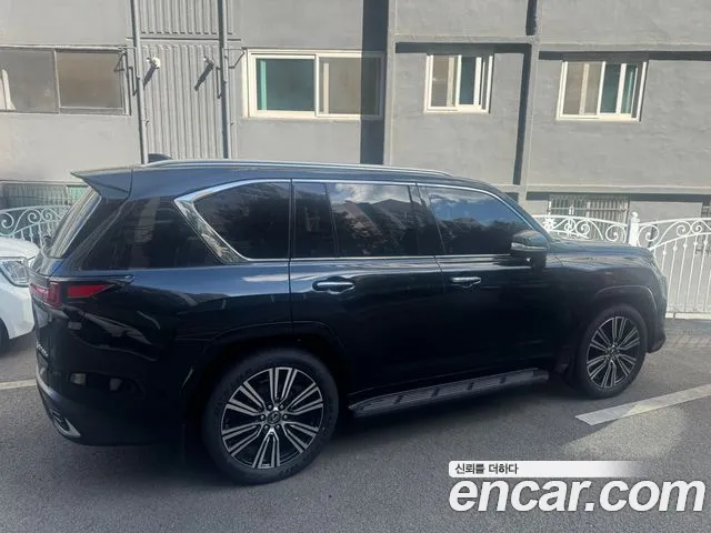Lexus LX Generation 4 — Фото автомобиля 2