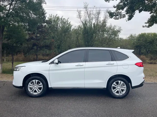 Haval M6 — Фото автомобиля 11
