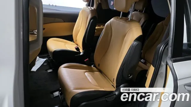 Kia Canival Carnival 4 поколение Дизель 9 мест Prestige — Фото автомобиля 11