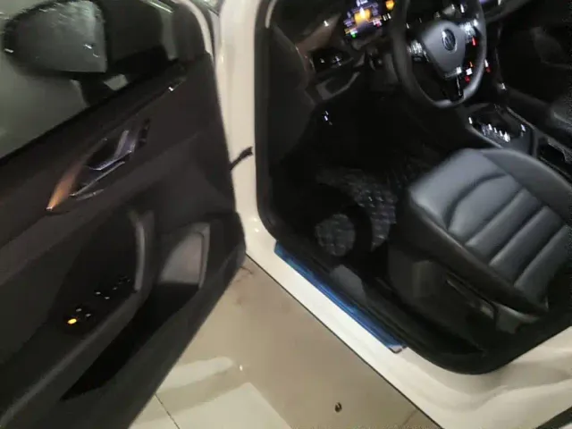 Volkswagen Tharu — Фото автомобиля 15