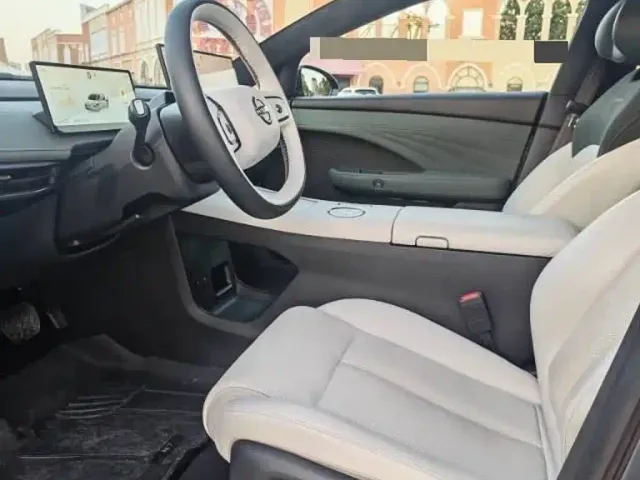 Nissan N7 — Фото автомобиля 7