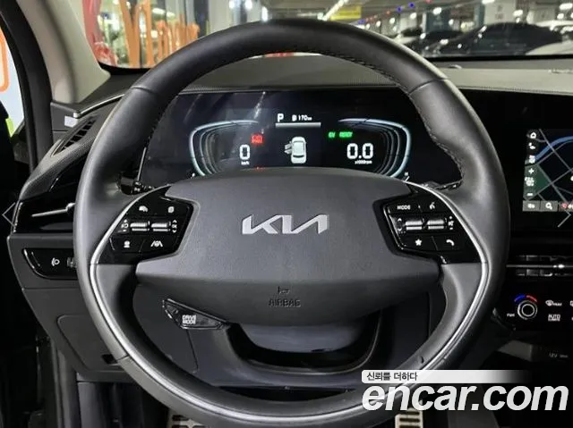 Kia Niro The All New Niro Signature — Фото автомобиля 12