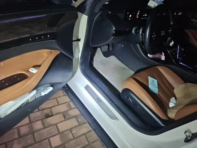 IM Motors L7 — Фото автомобиля 13