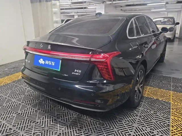 Hongqi H5 PHEV — Фото автомобиля 3