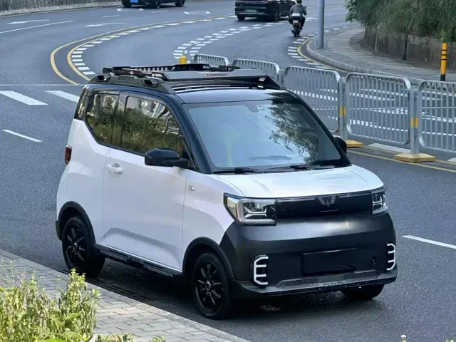 Wuling Hongguang Mini EV — Фото автомобиля 3