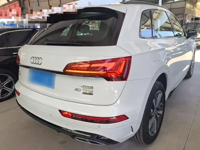 Audi Q5L — Фото автомобиля 6