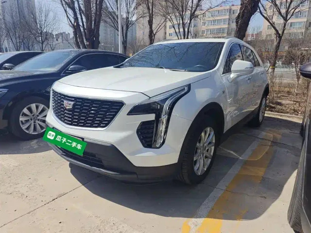 Фотография автомобиля — Cadillac XT4