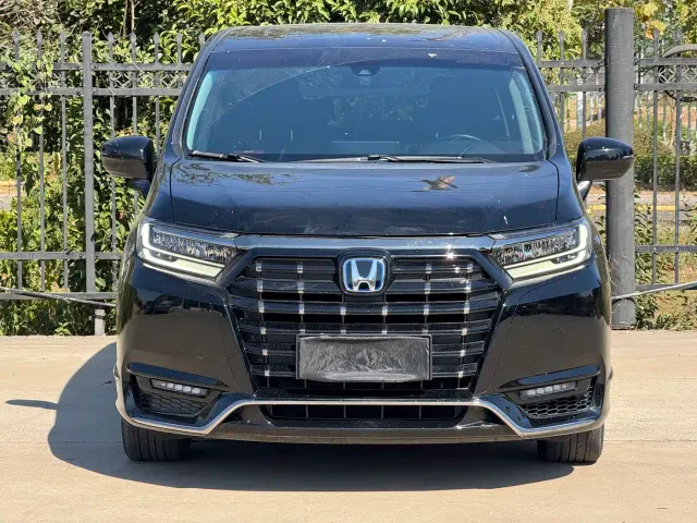 Honda Elysion — Фото автомобиля 2