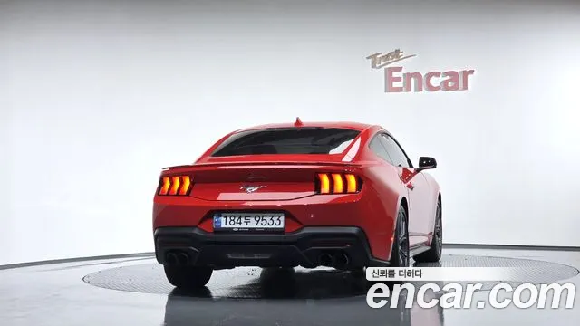 Ford Mustang — Фото автомобиля 4