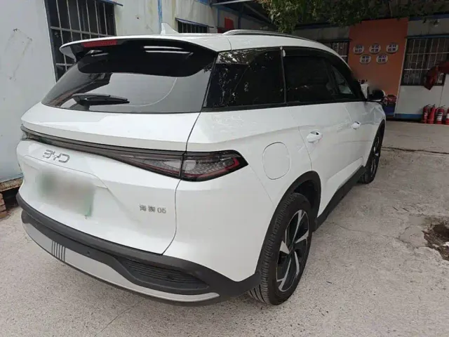 BYD Seal 05 DM-i — Фото автомобиля 6