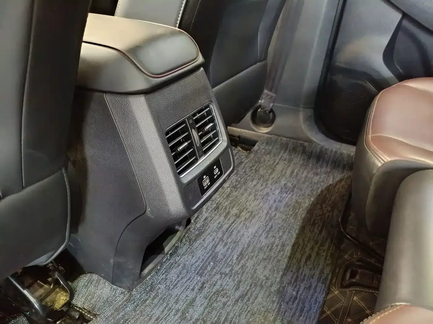 Sehol Sehol X8 PLUS 2023 1.5TGDI DCT Smart Enjoyment Edition (7-seater) — Фото автомобиля 24