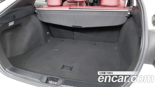 Toyota Prius — Фото автомобиля 9