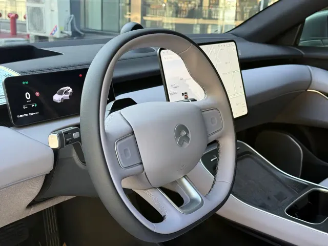 Nio ET5 Touring — Фото автомобиля 12