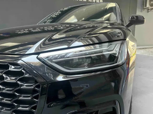 Audi Q5L Sportback — Фото автомобиля 2