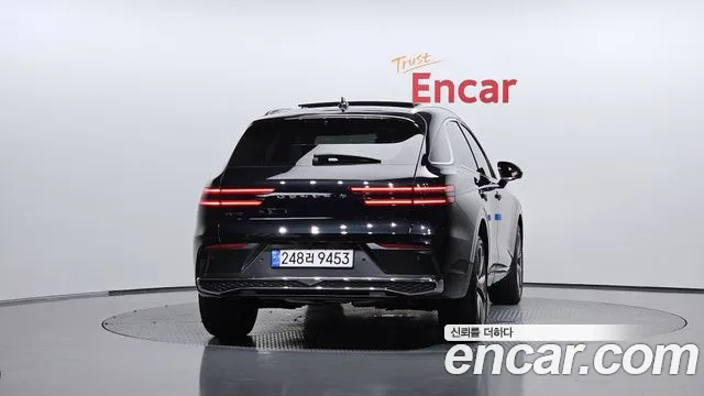 Genesis GV70 2.5T Бензин 2WD — Фото автомобиля 4