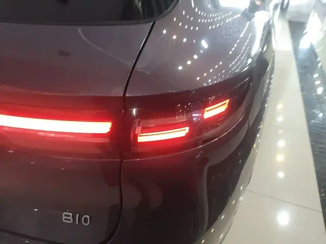 Leapmotor B10 — Фото автомобиля 7